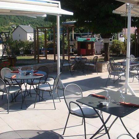 Hotel-Restaurant Le Calice Du Gevaudan - A75 Banassac ภายนอก รูปภาพ