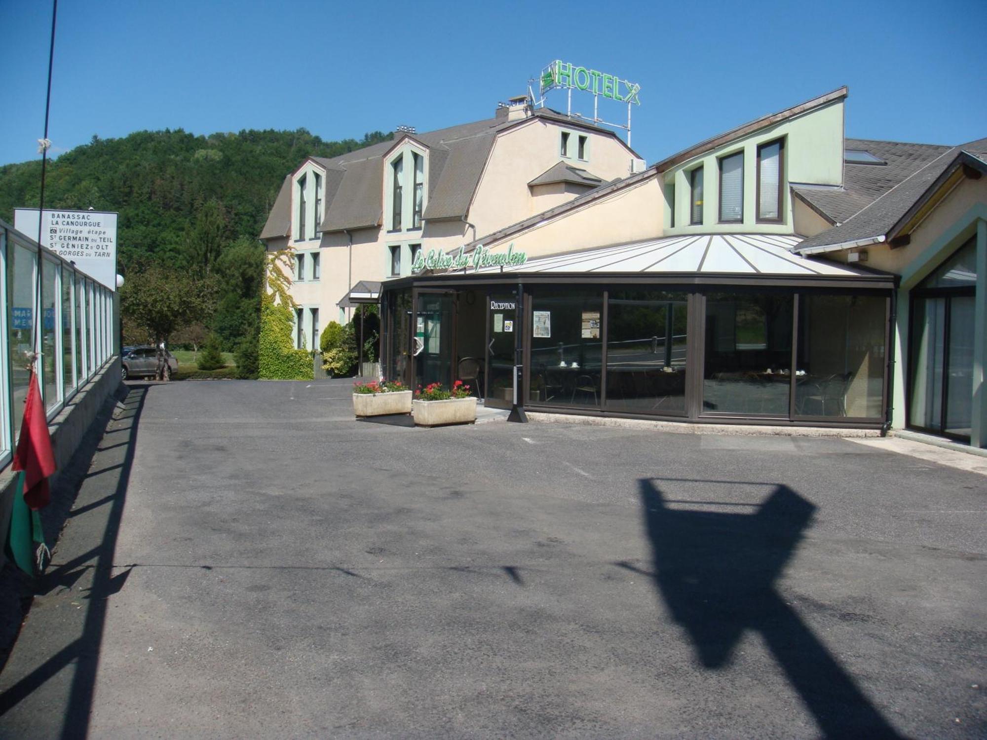 Hotel-Restaurant Le Calice Du Gevaudan - A75 Banassac ภายนอก รูปภาพ