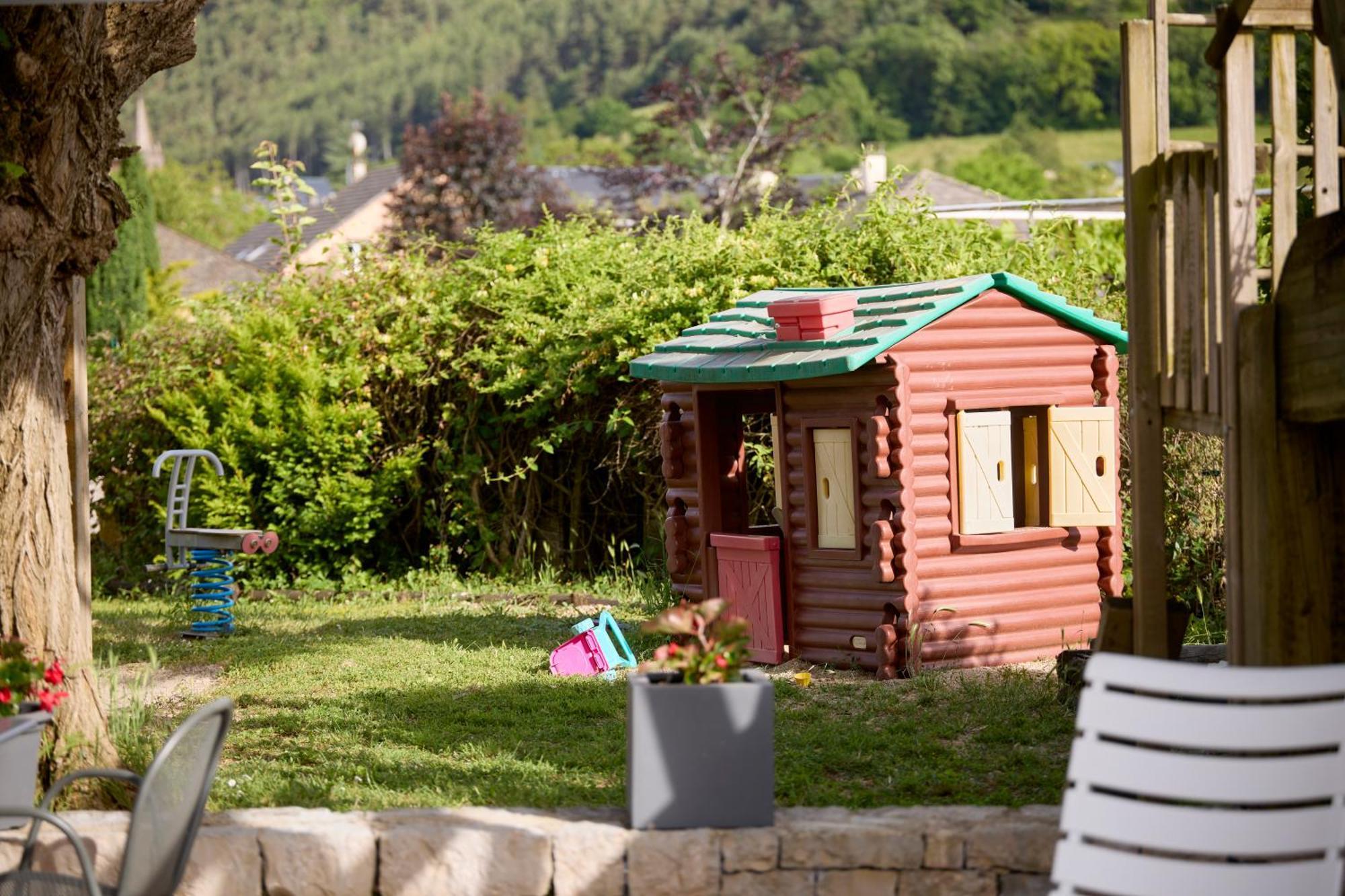 Hotel-Restaurant Le Calice Du Gevaudan - A75 Banassac ภายนอก รูปภาพ