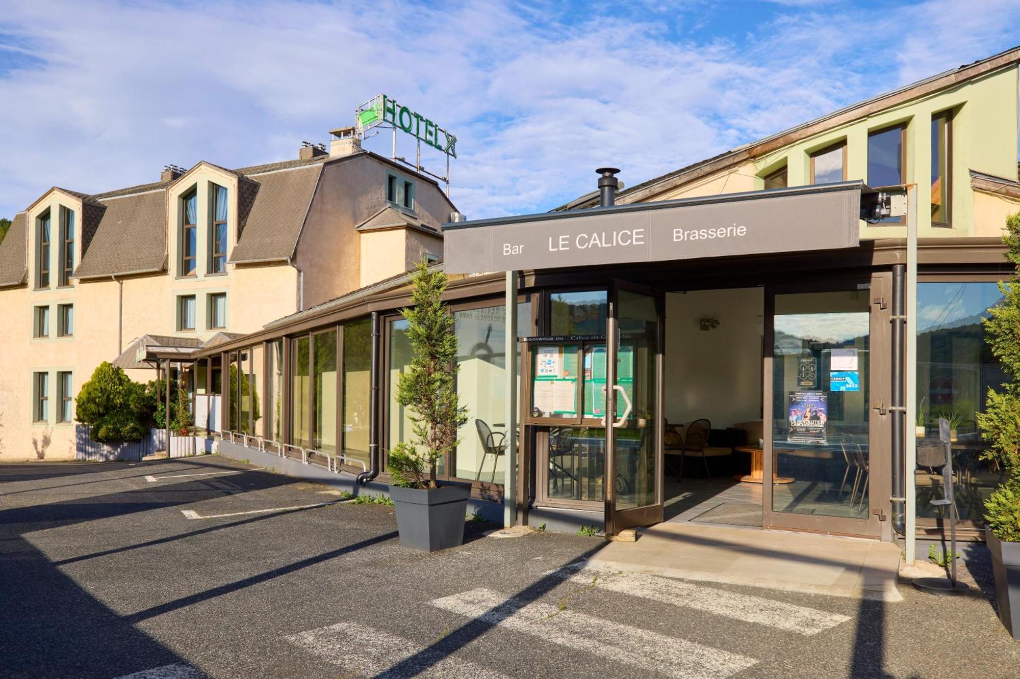 Hotel-Restaurant Le Calice Du Gevaudan - A75 Banassac ภายนอก รูปภาพ