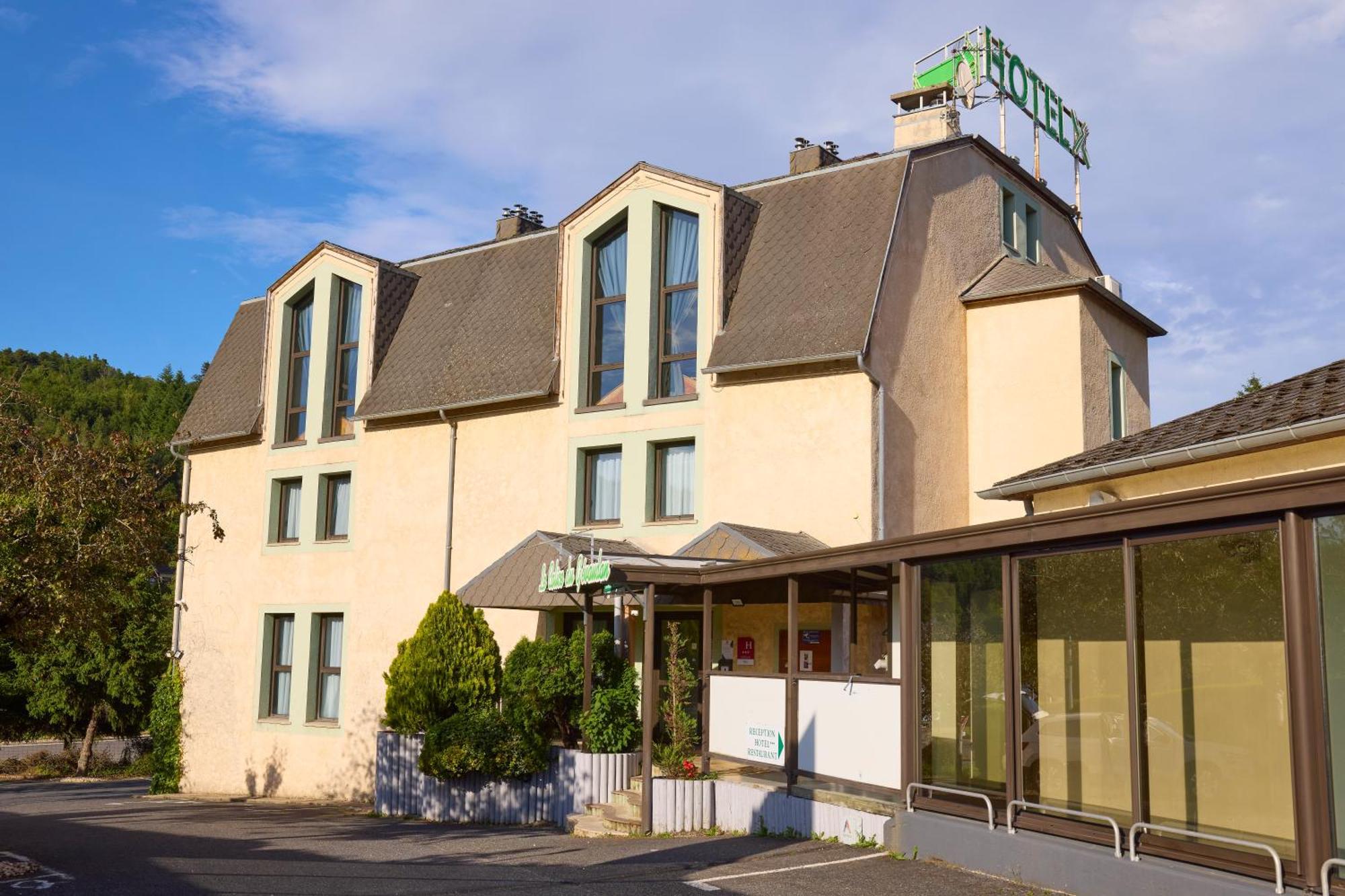 Hotel-Restaurant Le Calice Du Gevaudan - A75 Banassac ภายนอก รูปภาพ