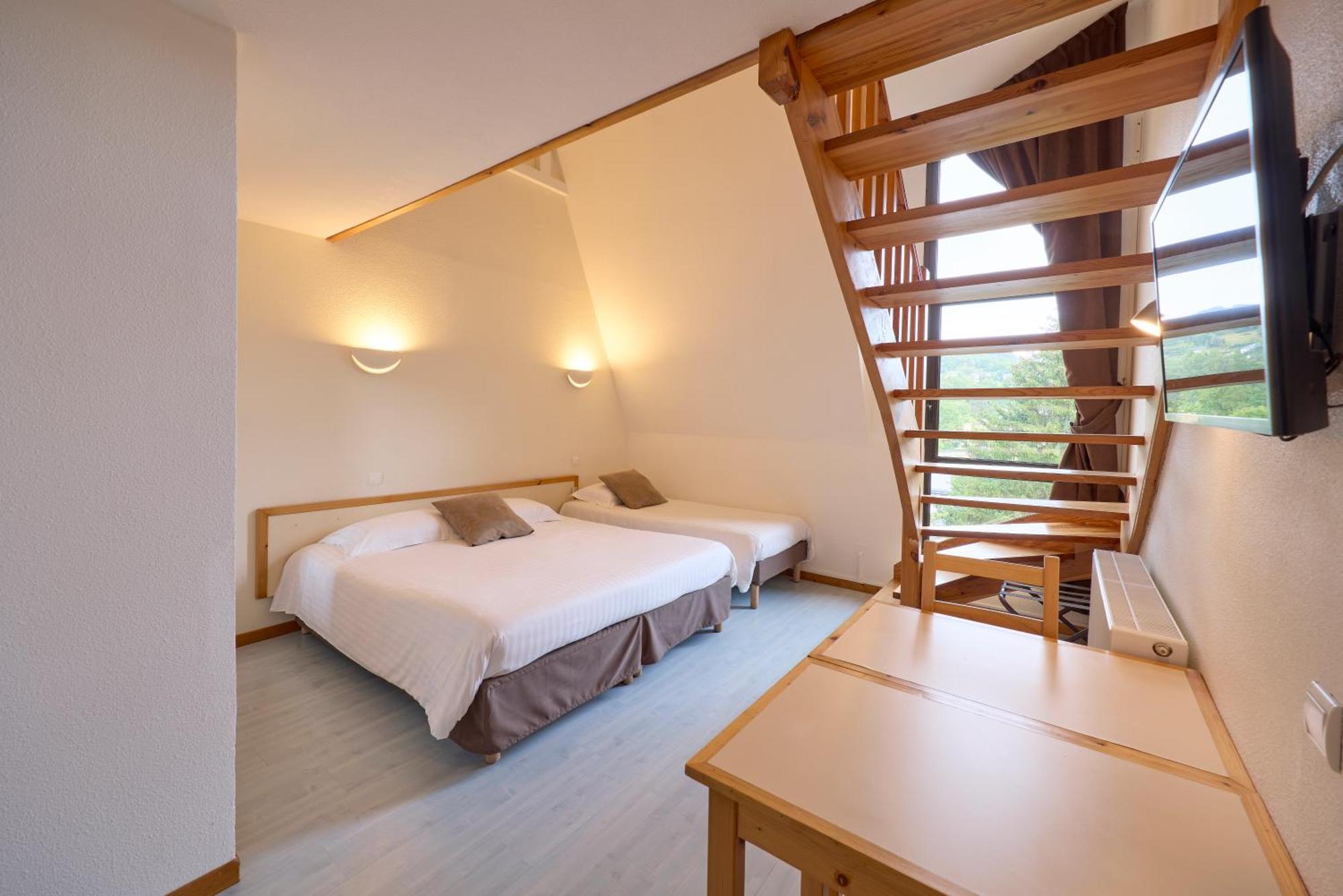 Hotel-Restaurant Le Calice Du Gevaudan - A75 Banassac ภายนอก รูปภาพ